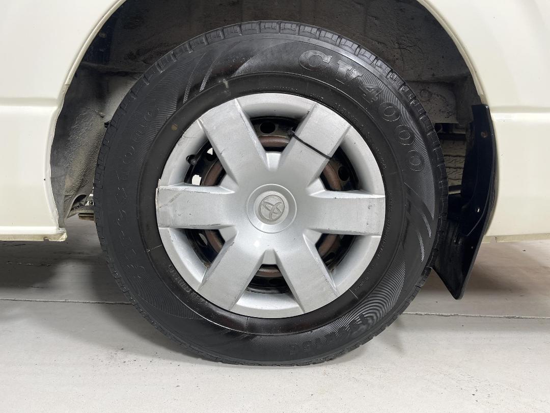 Photo '11' of Toyota Hiace