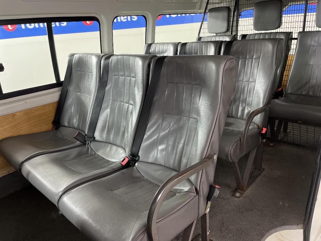 Photo '19' of Toyota Hiace