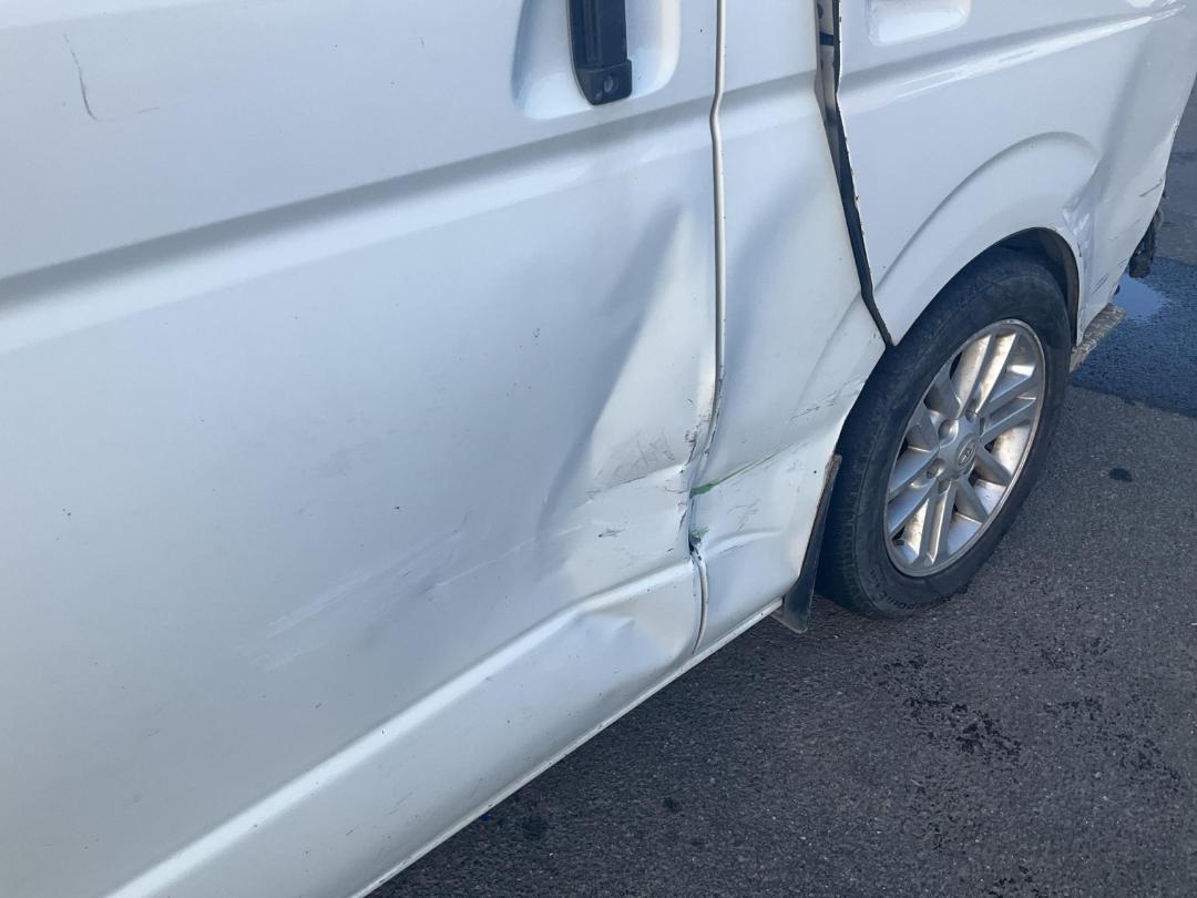 Damaged Toyota Hiace T ZL 2010 in Palmerston North - Matipo Lane | at ...