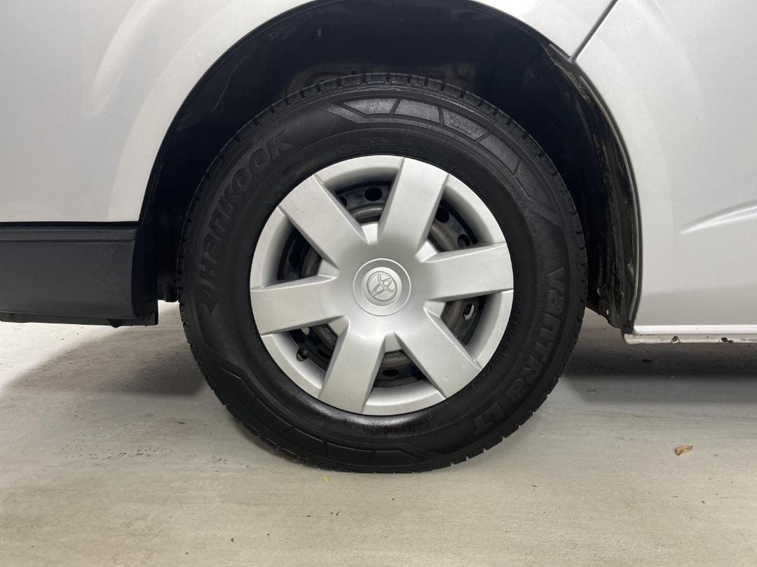 Photo '10' of Toyota Hiace Photo '10' of Toyota Hiace