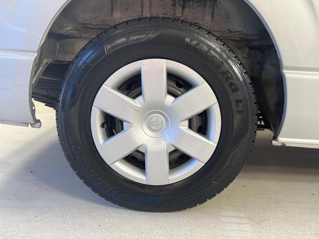 Photo '12' of Toyota Hiace Photo '12' of Toyota Hiace