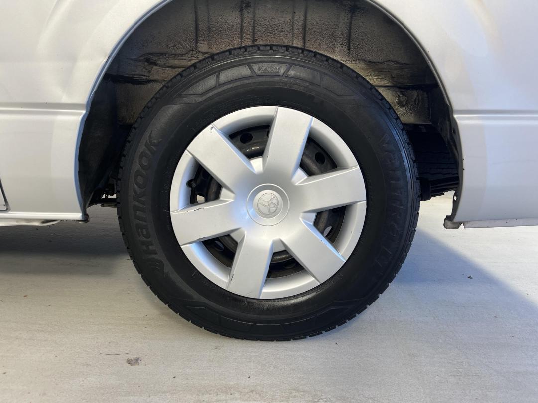 Photo '11' of Toyota Hiace Photo '11' of Toyota Hiace