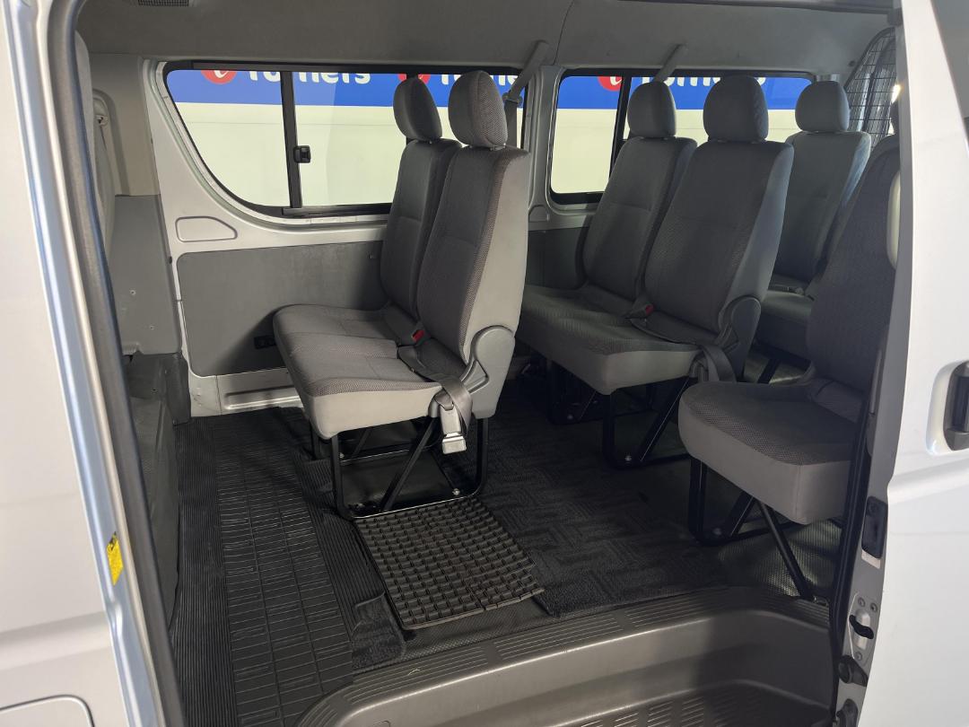 Photo '19' of Toyota Hiace Photo '19' of Toyota Hiace