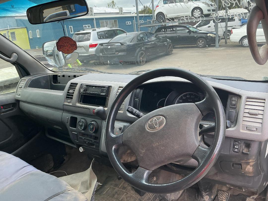 Photo '12' of Toyota Hiace Photo '12' of Toyota Hiace