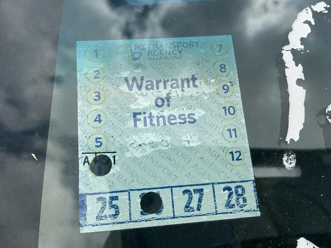 Photo '16' of Toyota Hiace Photo '16' of Toyota Hiace