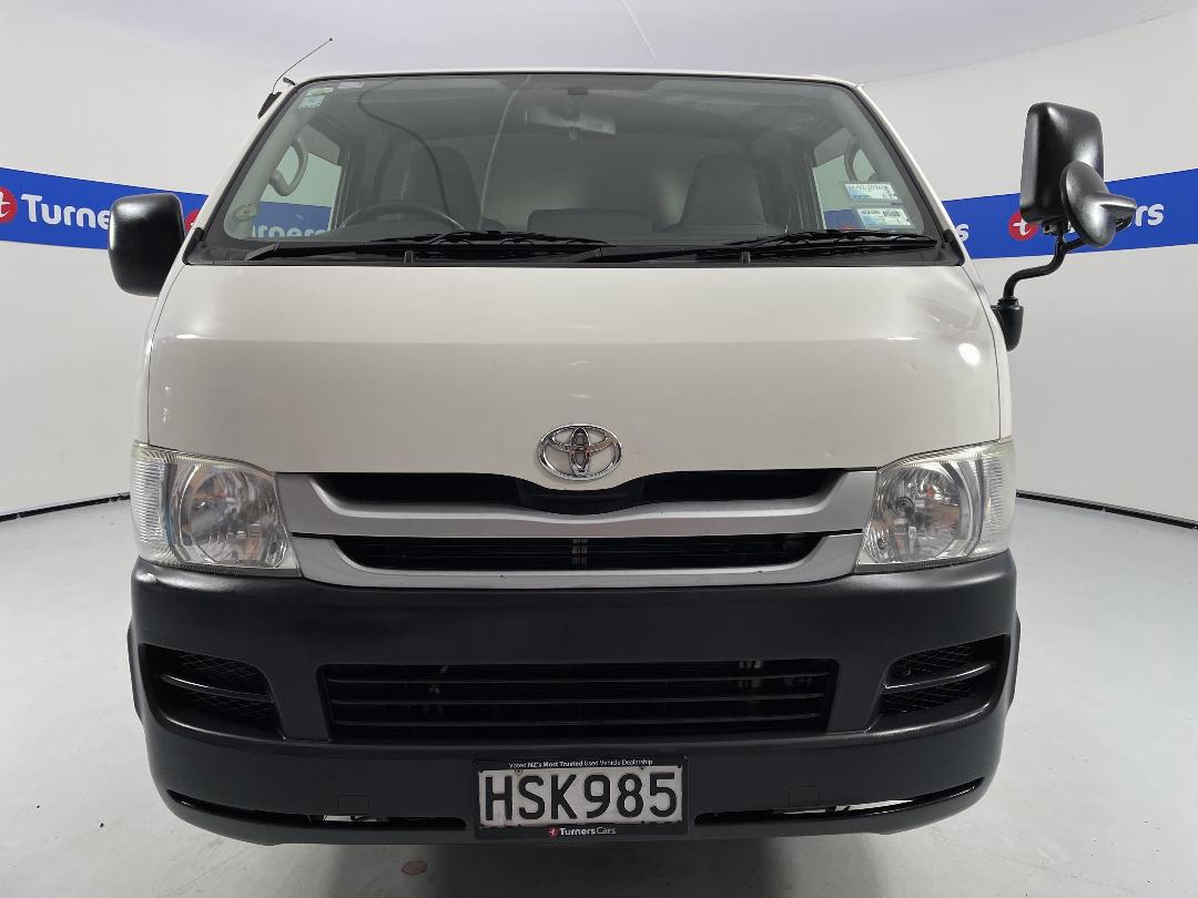 Photo '2' of Toyota Hiace Photo '2' of Toyota Hiace