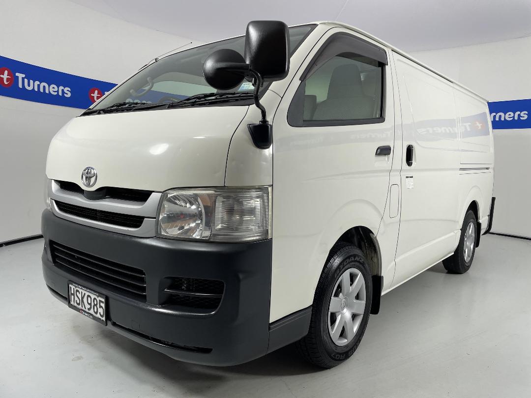 Photo '4' of Toyota Hiace Photo '4' of Toyota Hiace
