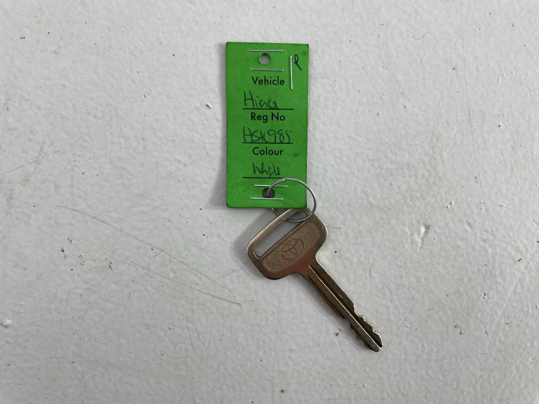 Photo '21' of Toyota Hiace Photo '21' of Toyota Hiace