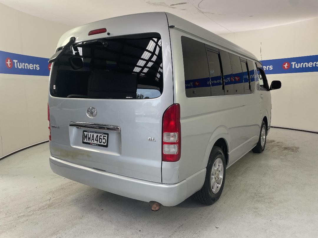 Photo '7' of Toyota Hiace