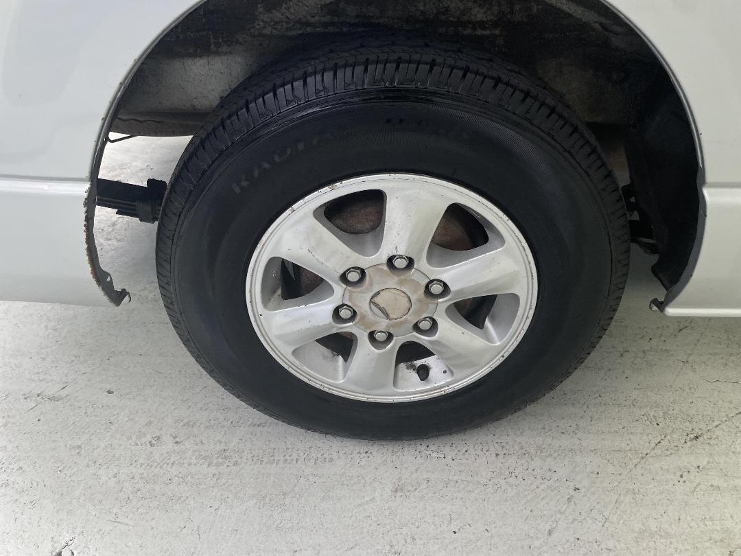 Photo '12' of Toyota Hiace