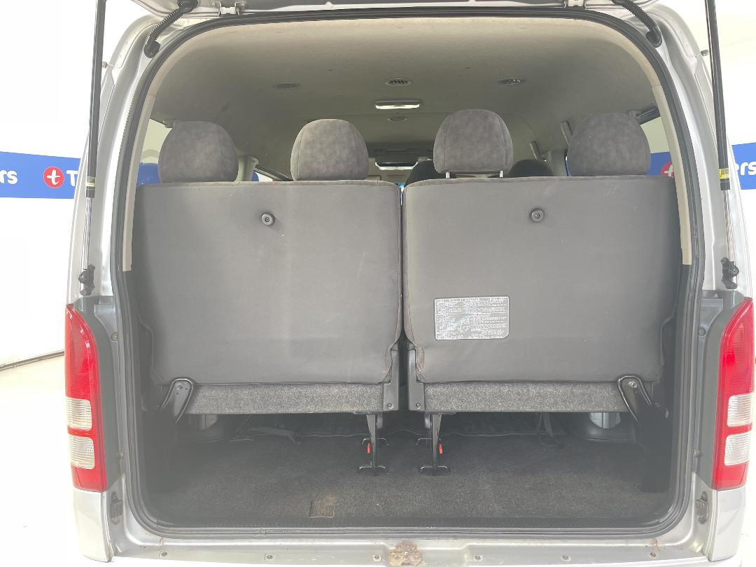 Photo '14' of Toyota Hiace