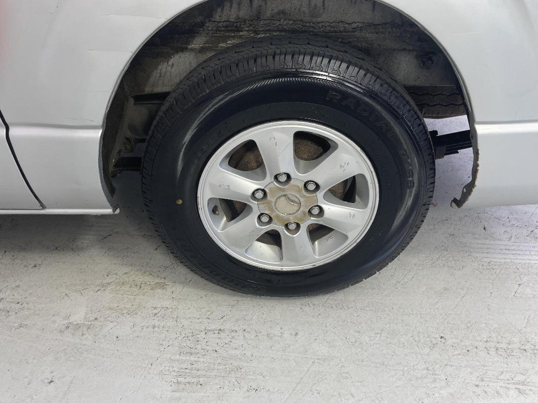 Photo '11' of Toyota Hiace