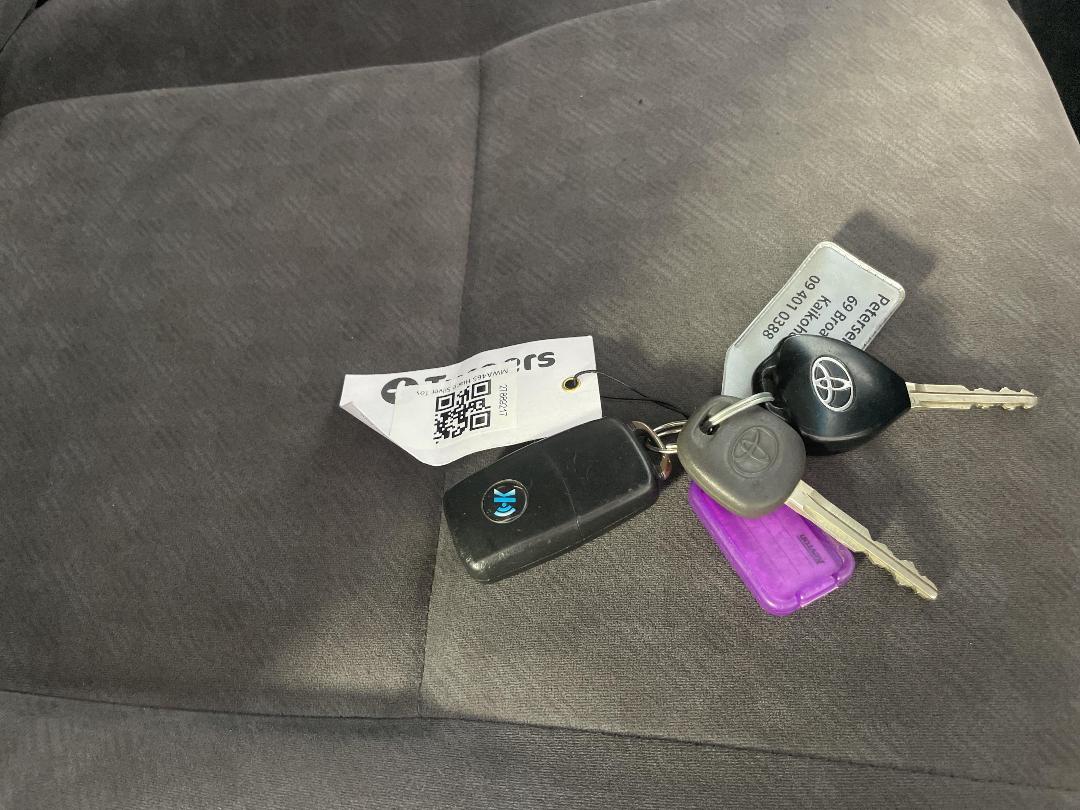 Photo '21' of Toyota Hiace