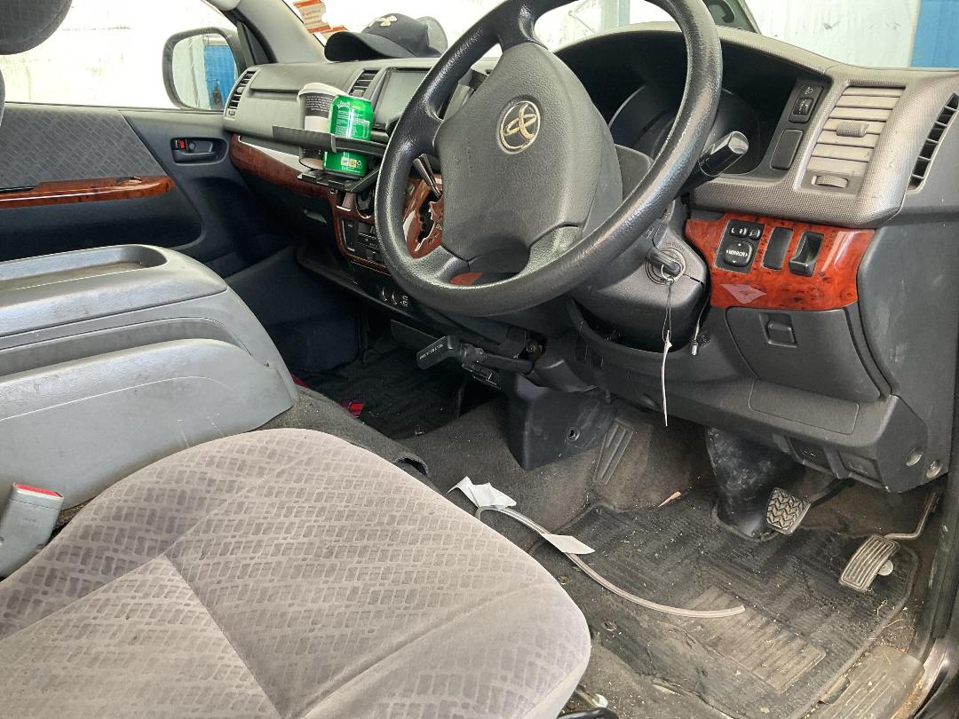 Photo '10' of Toyota Hiace