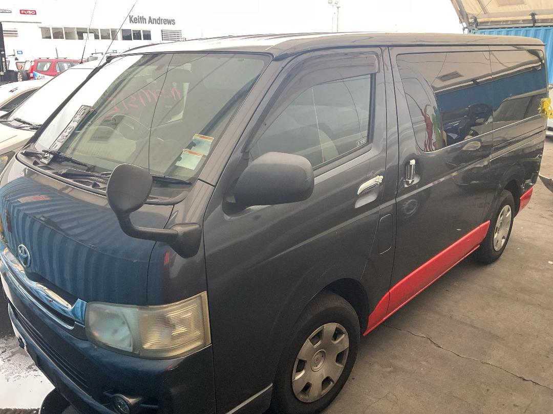 Photo '2' of Toyota Hiace