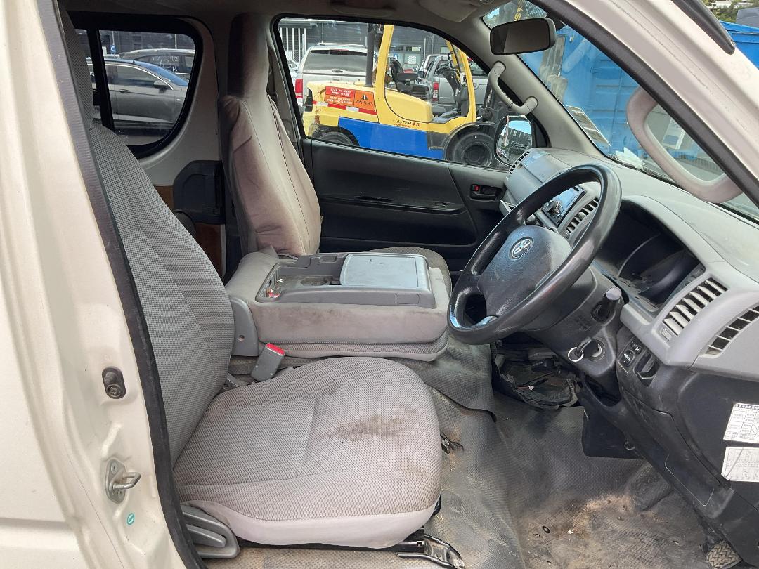 Photo '12' of Toyota Hiace Photo '12' of Toyota Hiace