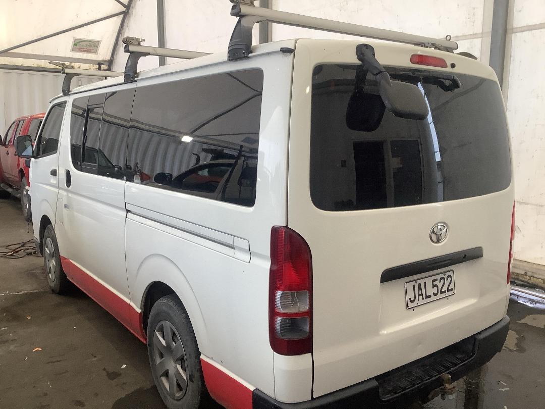 Photo '6' of Toyota Hiace DX