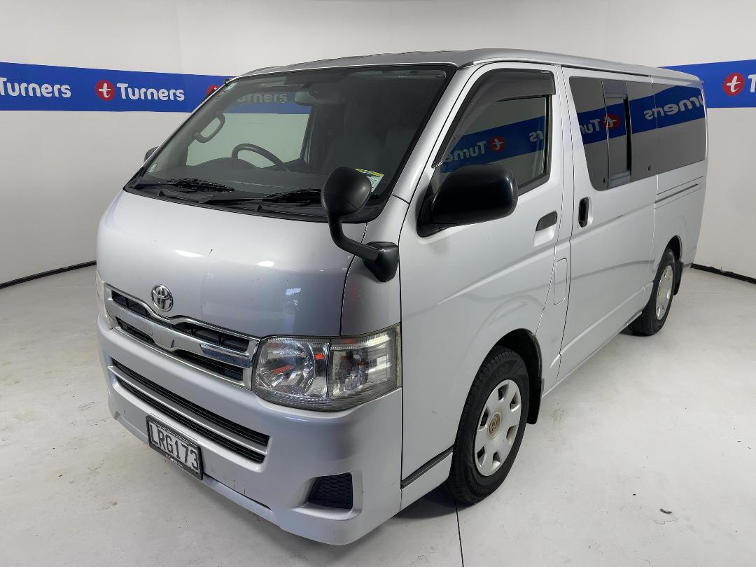 Photo '4' of Toyota Hiace