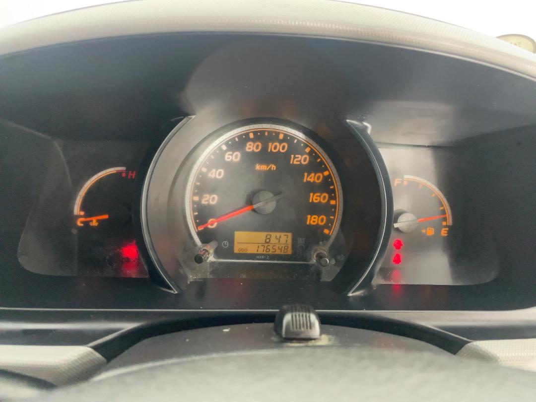 Photo '21' of Toyota Hiace