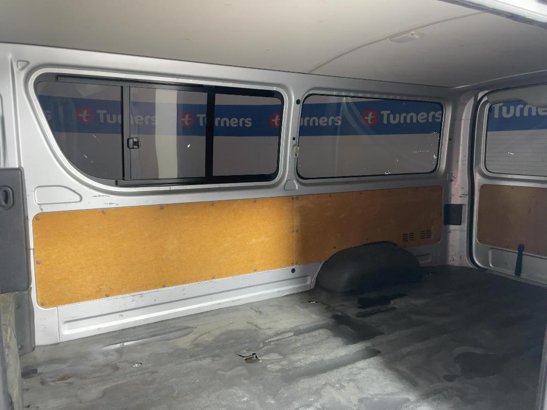 Photo '20' of Toyota Hiace