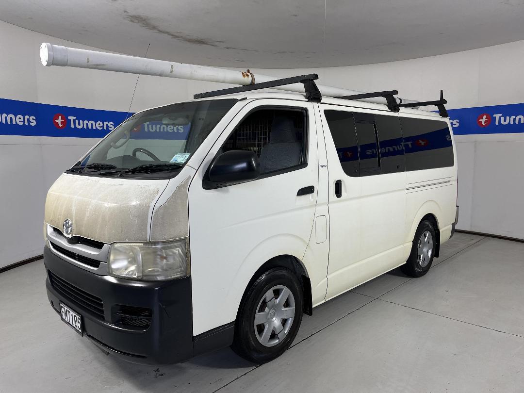 Photo '4' of Toyota Hiace