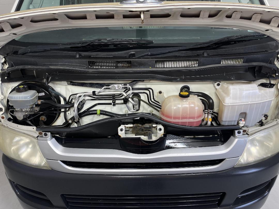 Photo '13' of Toyota Hiace