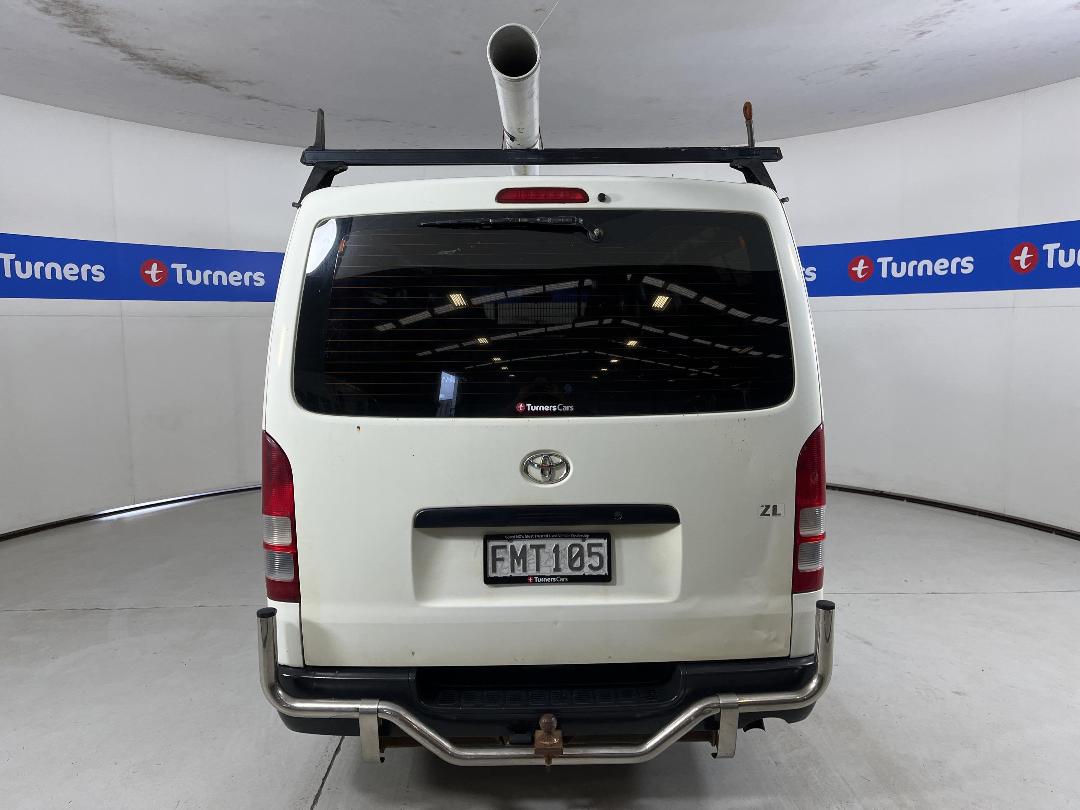 Photo '6' of Toyota Hiace