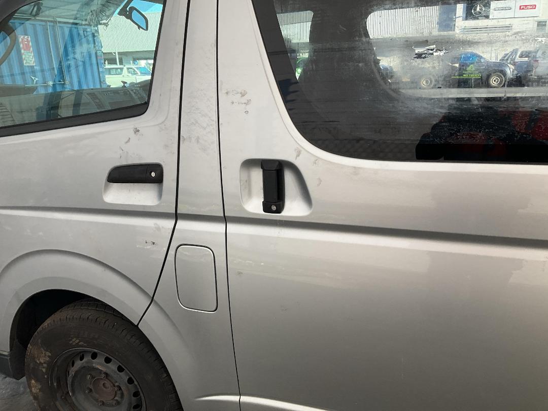 Photo '9' of Toyota Hiace Regius ACE