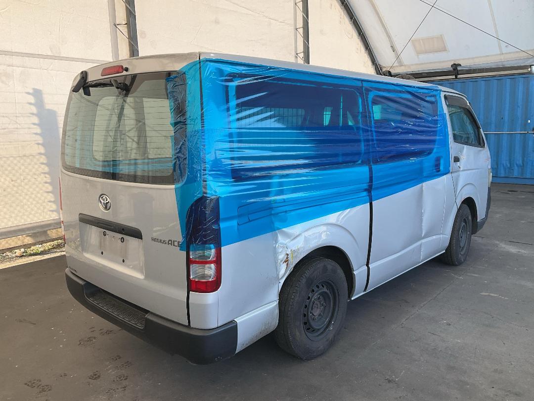 Photo '15' of Toyota Hiace Regius ACE