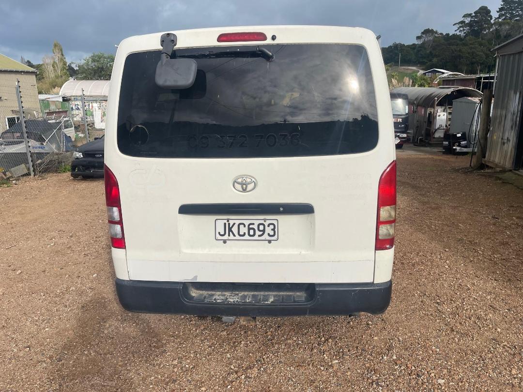 Photo '2' of Toyota Hiace AWD