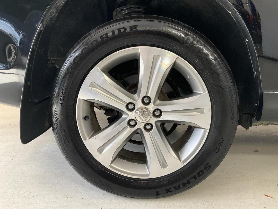 Photo '12' of Toyota Highlander