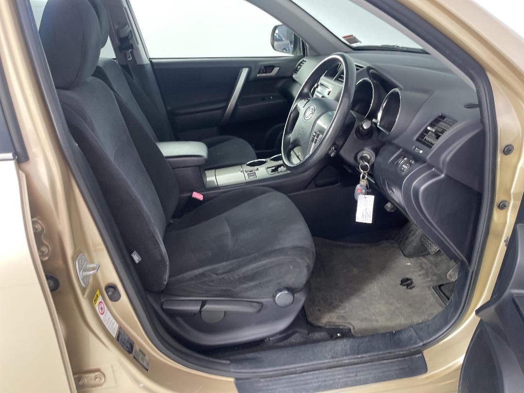 Photo '16' of Toyota Highlander