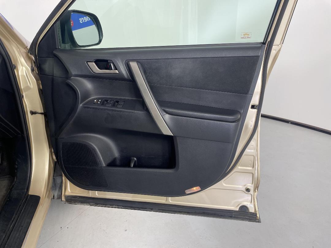 Photo '15' of Toyota Highlander