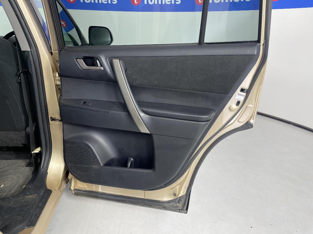 Photo '19' of Toyota Highlander