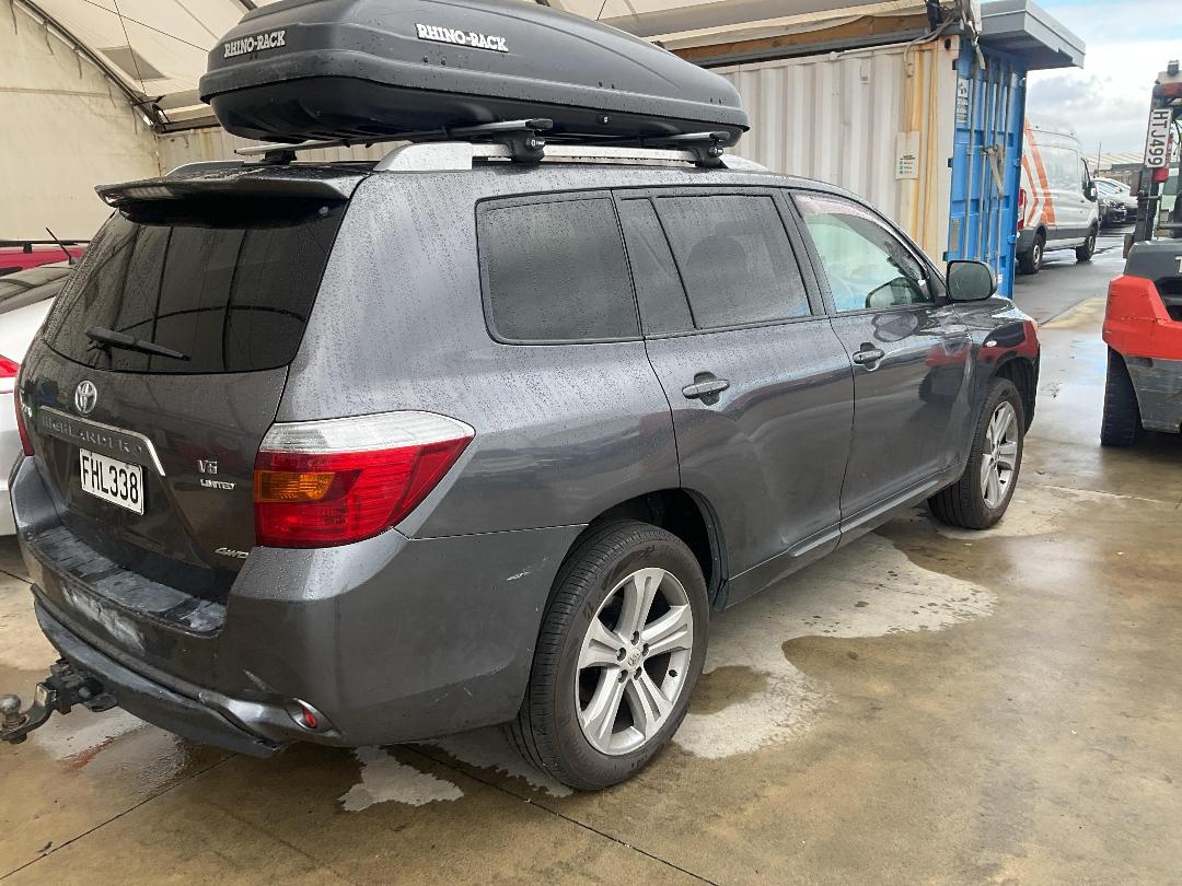 Photo '6' of Toyota Highlander LTD WGN5 Photo '6' of Toyota Highlander LTD WGN5