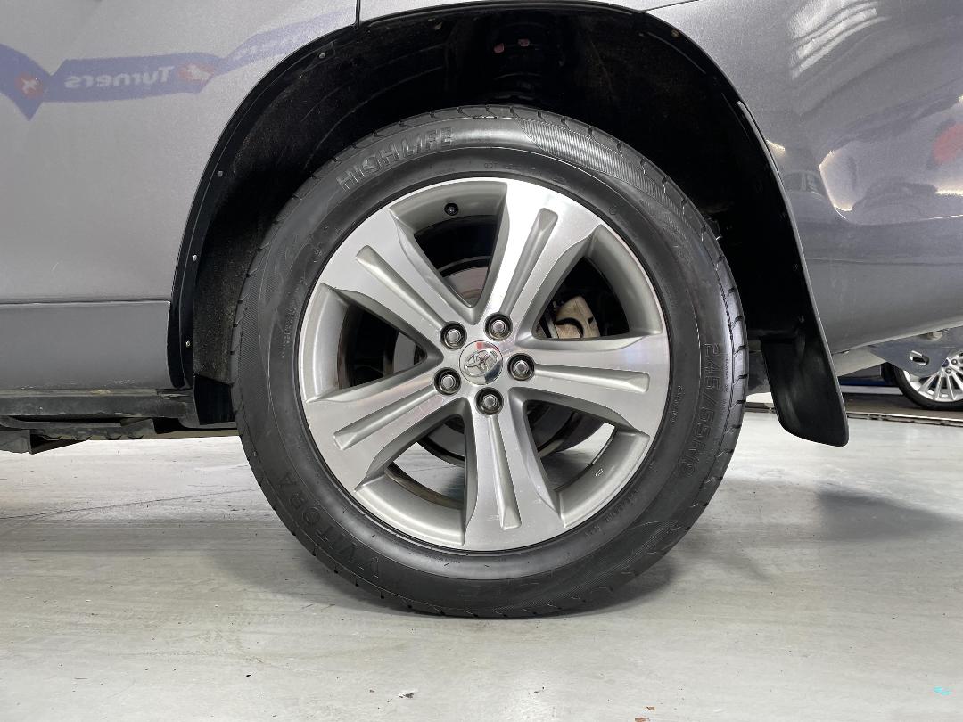 Photo '11' of Toyota Highlander Photo '11' of Toyota Highlander