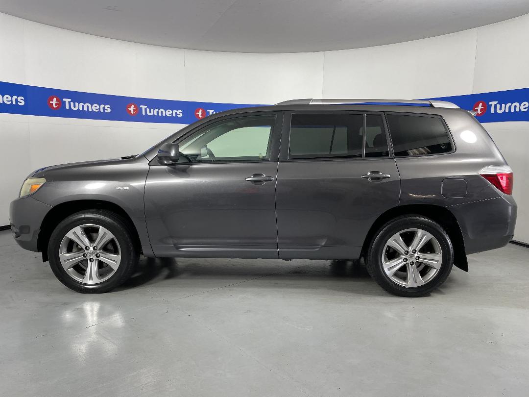 Photo '24' of Toyota Highlander Photo '24' of Toyota Highlander