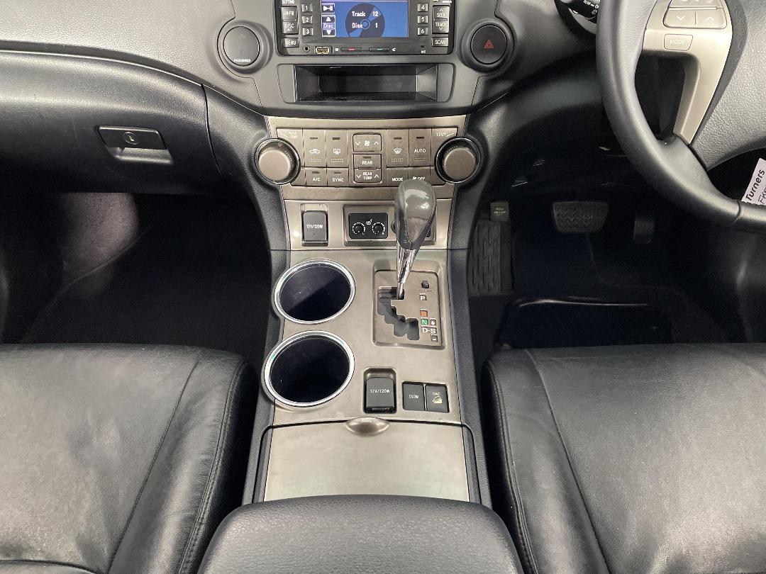 Photo '18' of Toyota Highlander Photo '18' of Toyota Highlander