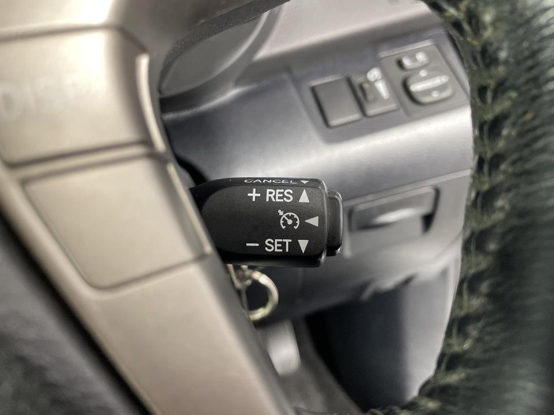 Photo '30' of Toyota Highlander Photo '30' of Toyota Highlander