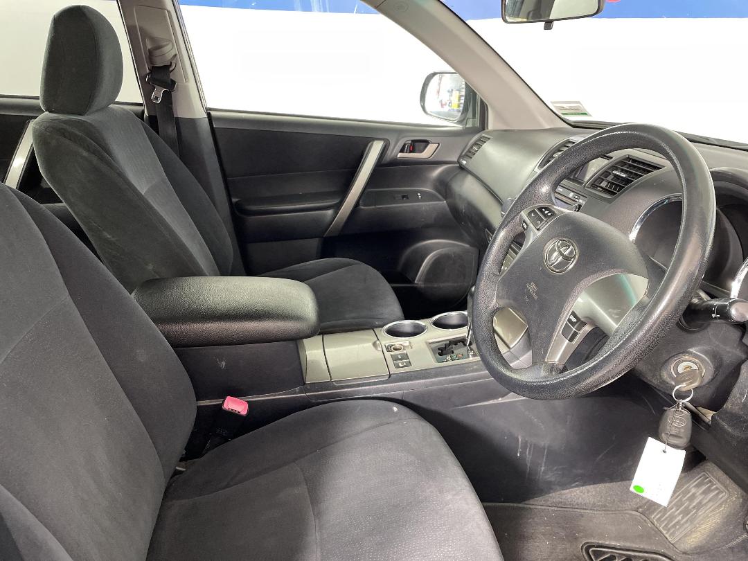 Photo '16' of Toyota Highlander