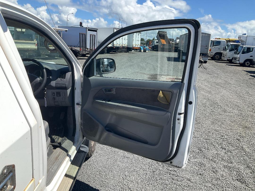 Photo '15' of Toyota Hilux Photo '15' of Toyota Hilux