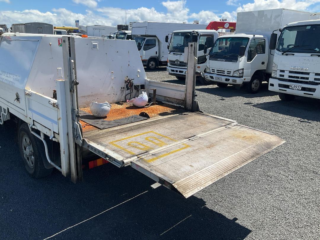 Photo '31' of Toyota Hilux Photo '31' of Toyota Hilux