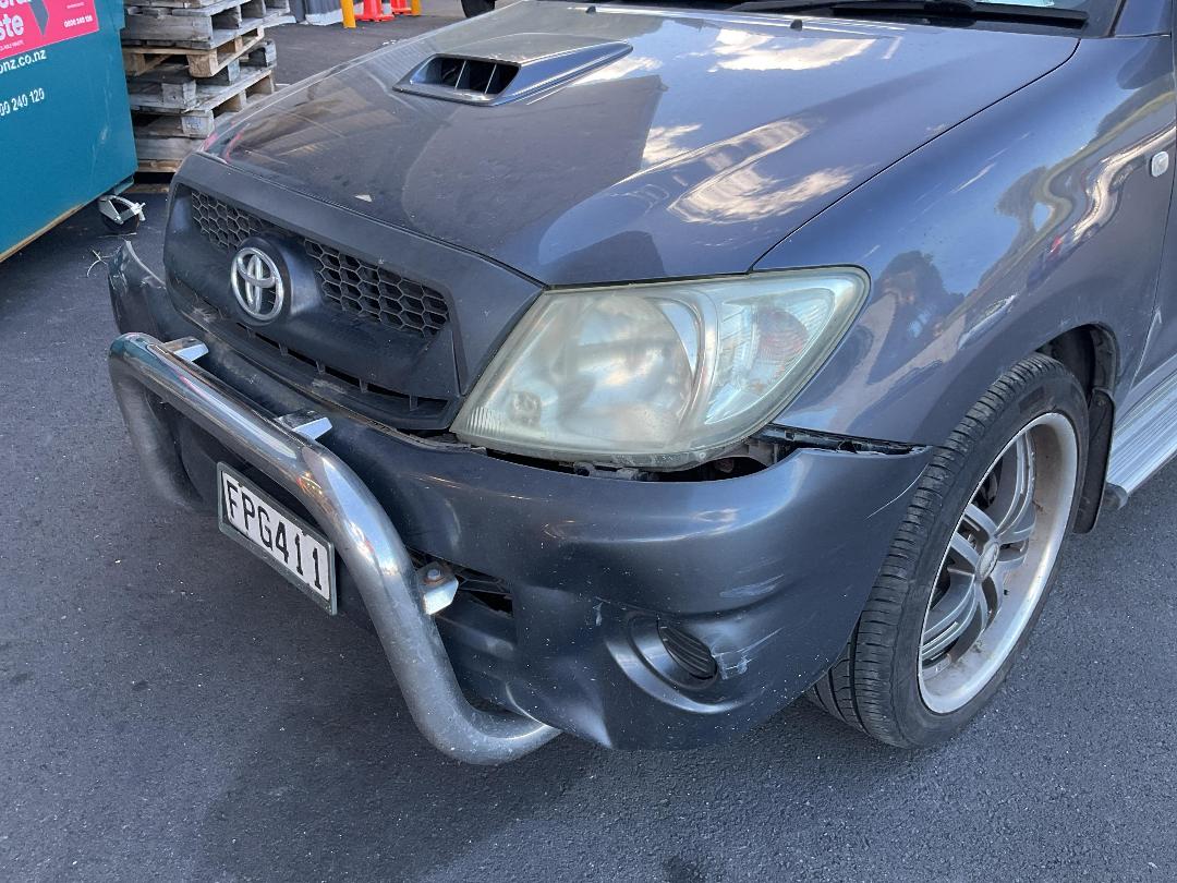 Photo '15' of Toyota Hilux TD DC Photo '15' of Toyota Hilux TD DC