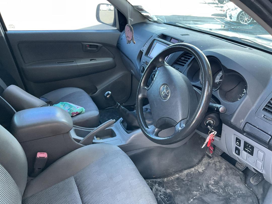 Photo '17' of Toyota Hilux TD DC Photo '17' of Toyota Hilux TD DC