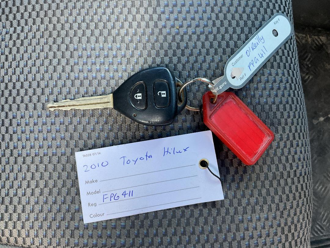 Photo '27' of Toyota Hilux TD DC Photo '27' of Toyota Hilux TD DC