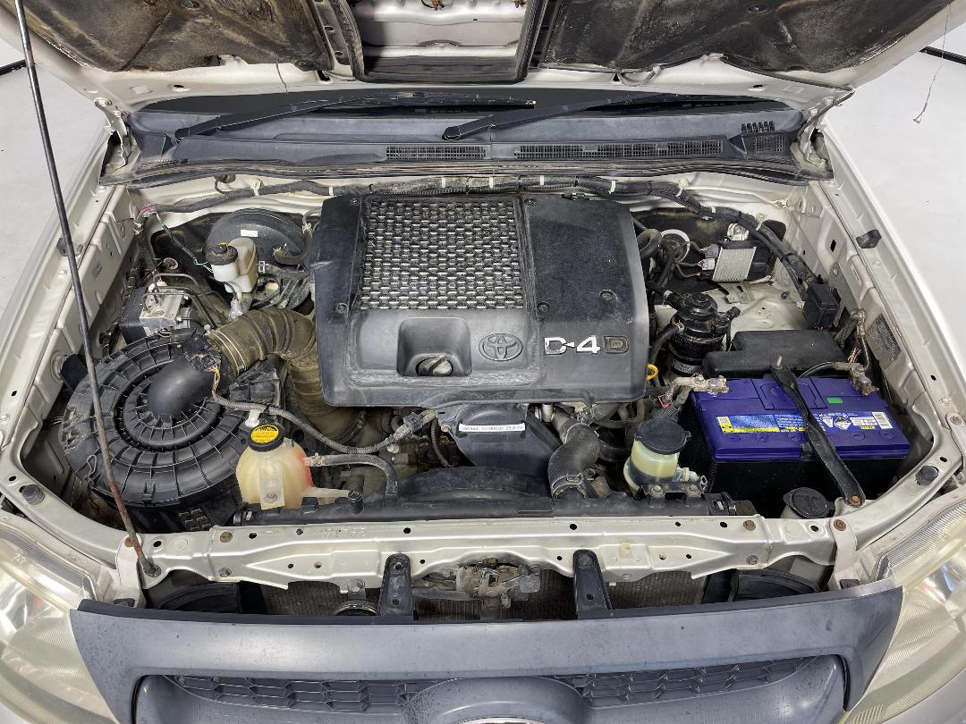 Photo '13' of Toyota Hilux