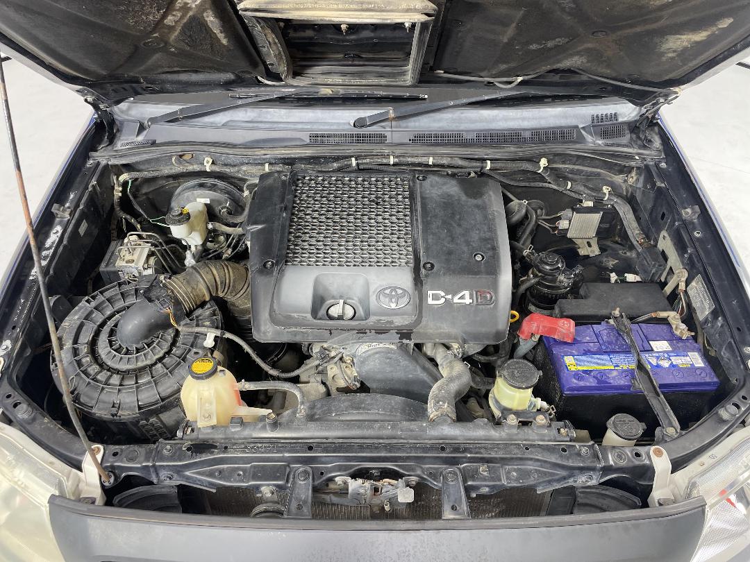 Photo '13' of Toyota Hilux