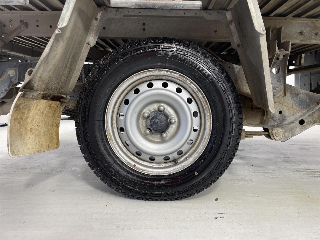 Photo '12' of Toyota Hilux