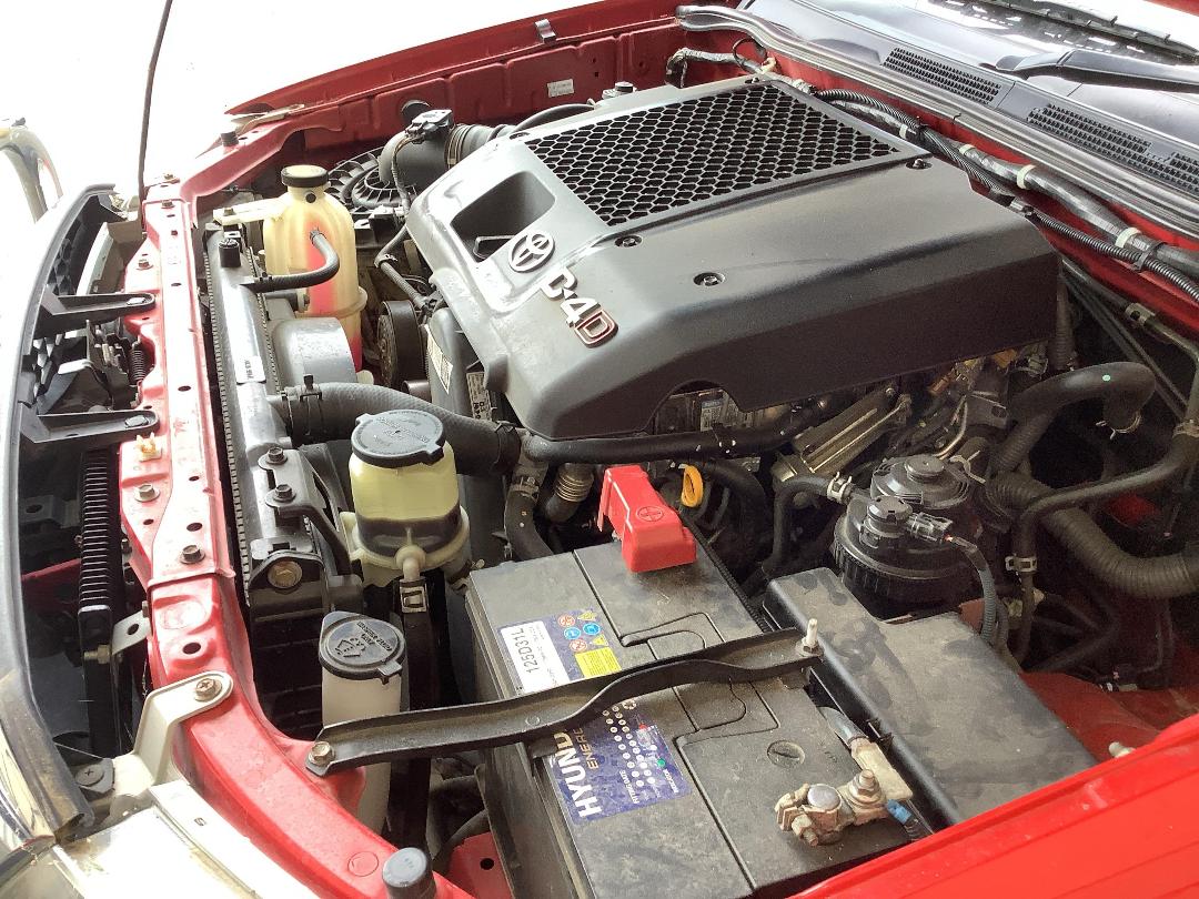 Photo '10' of Toyota Hilux TD SR5 DC Photo '10' of Toyota Hilux TD SR5 DC