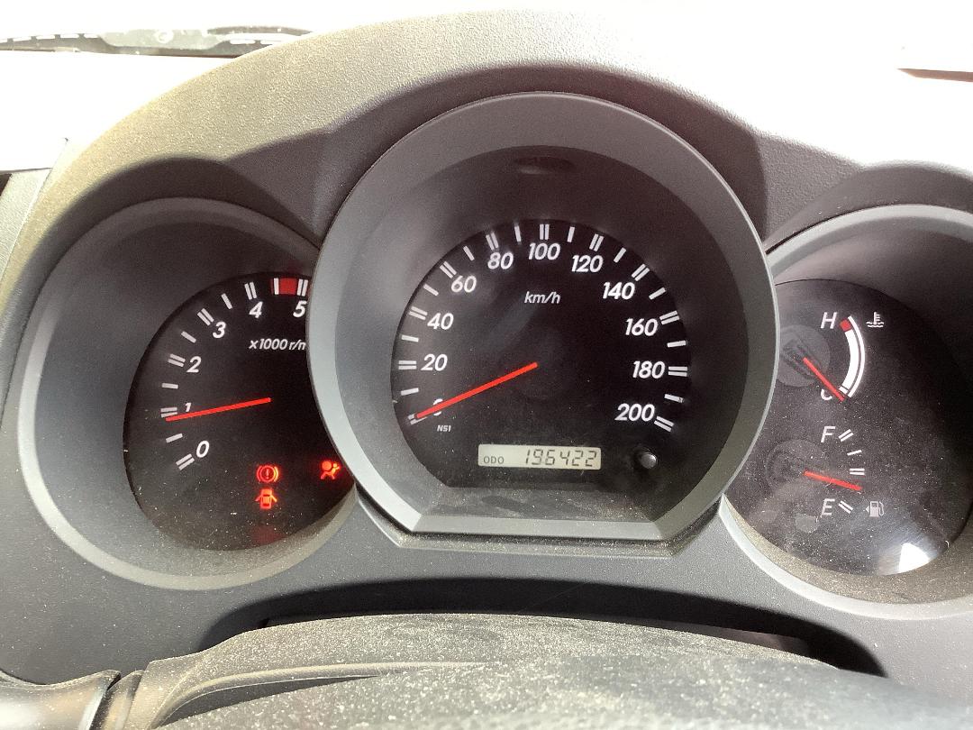 Photo '13' of Toyota Hilux TD SR5 DC Photo '13' of Toyota Hilux TD SR5 DC